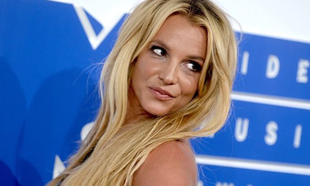 Britney Spears enraged after sister's 'knife' accusations: 'Crazy lies'